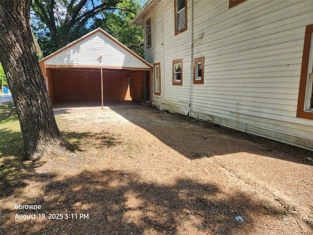 Kaufman, TX 75142,506 N Washington Street