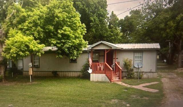 Newark, TX 76071,303 Mellown Street