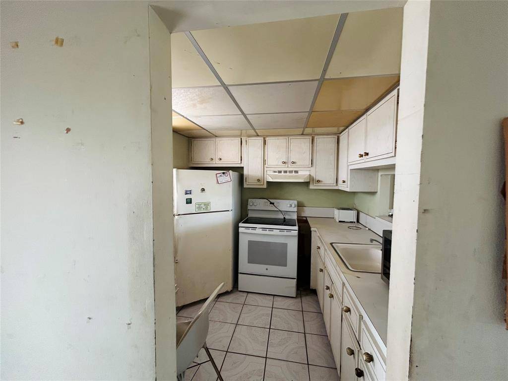 Fort Lauderdale, FL 33313,4451 NW 16th St #k308