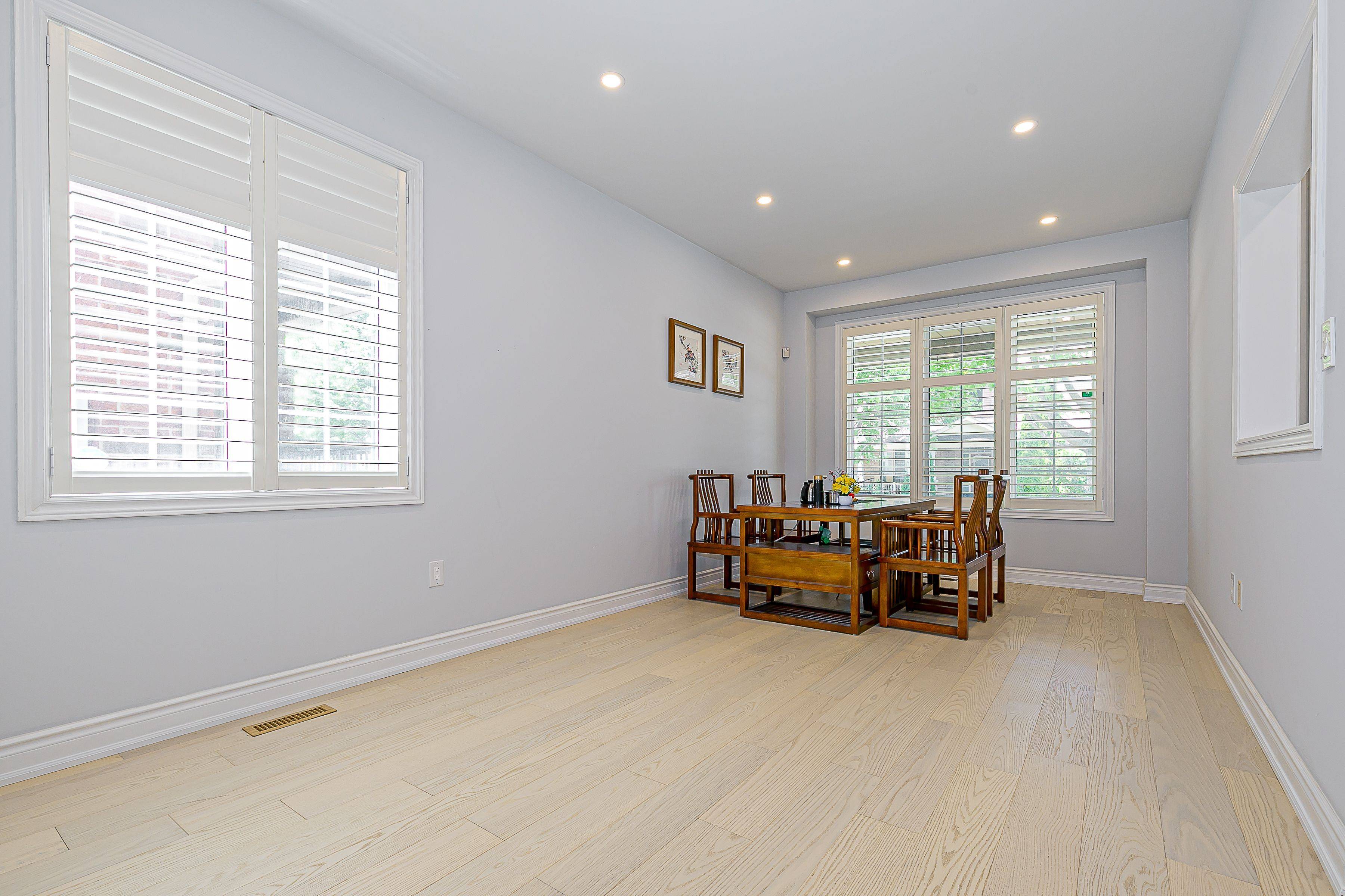 Richmond Hill, ON L4E 4B1,9 Longwood AVE