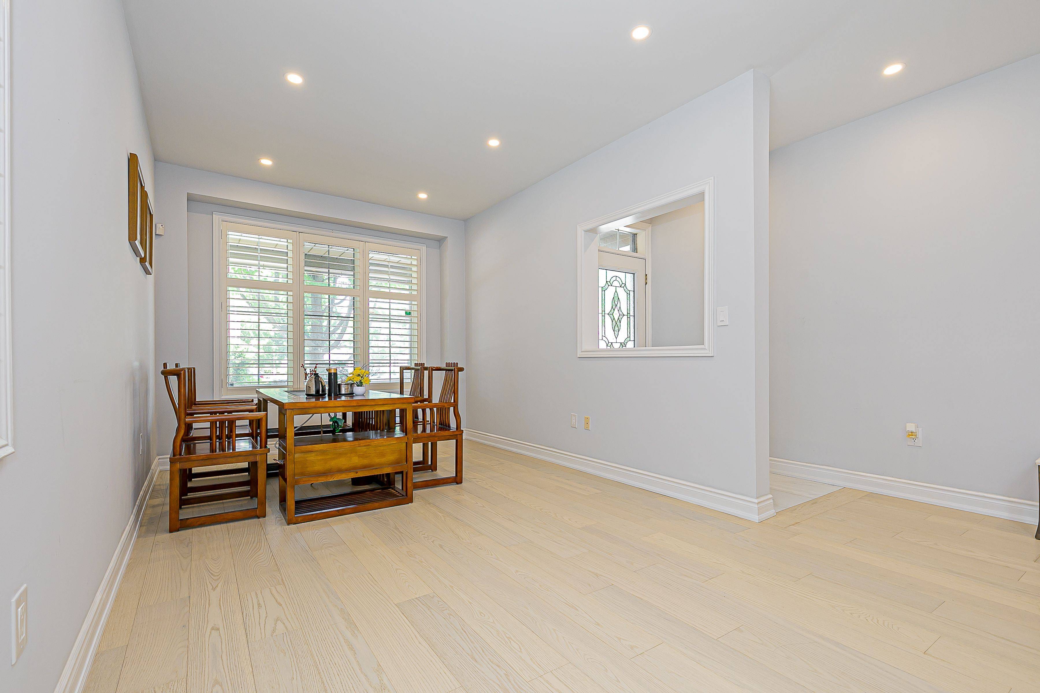 Richmond Hill, ON L4E 4B1,9 Longwood AVE