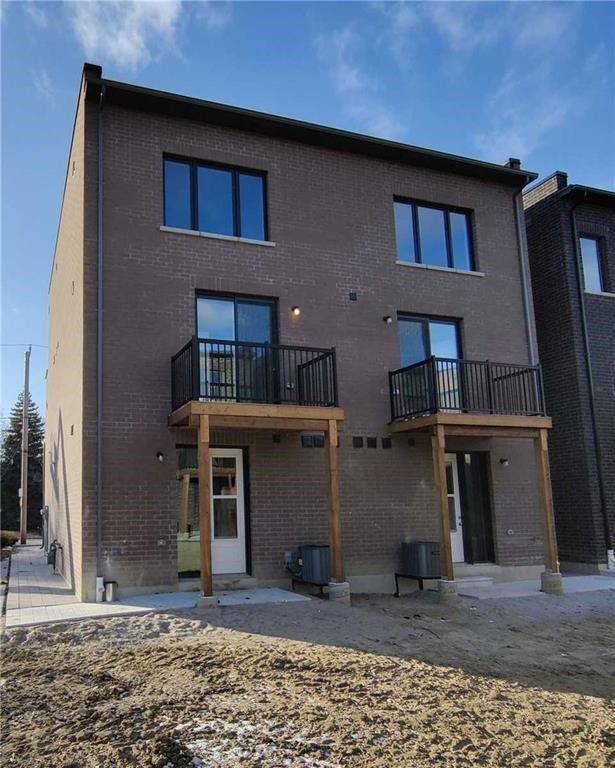 Toronto W04, ON M6L 0A3,9 Blackstone ST #Upper