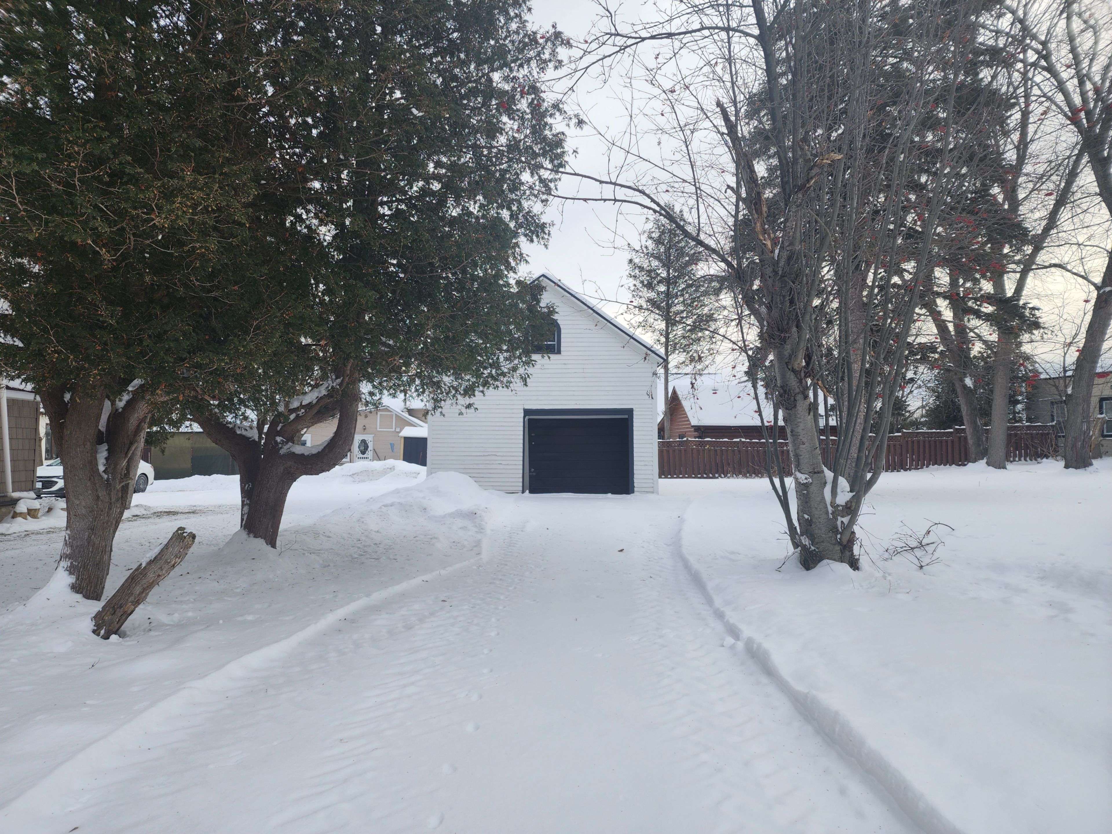 South Glengarry, ON K0C 1N0,12 Oak ST