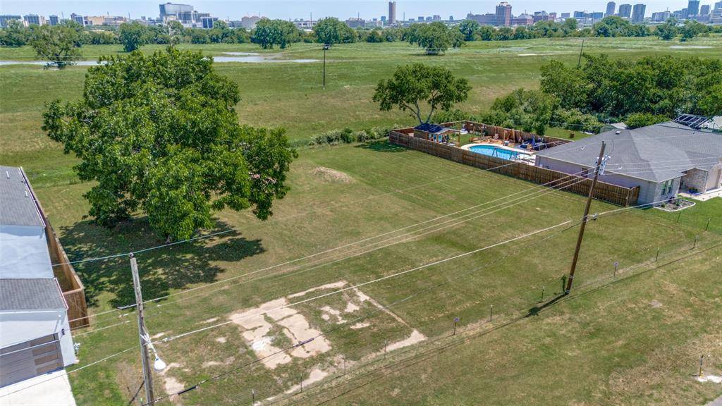 Dallas, TX 75212,1935 Canada Drive