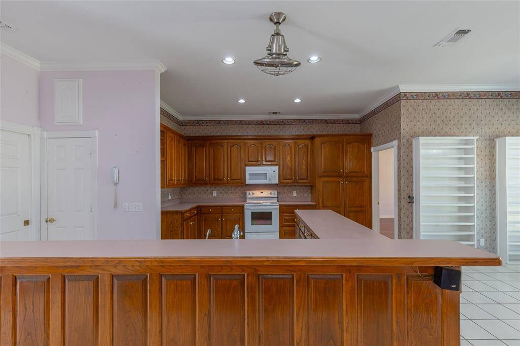 Granbury, TX 76049,8925 Green Leaves Drive