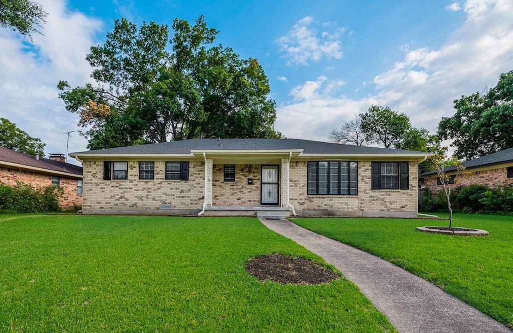 Dallas, TX 75228,2240 Babalos Lane
