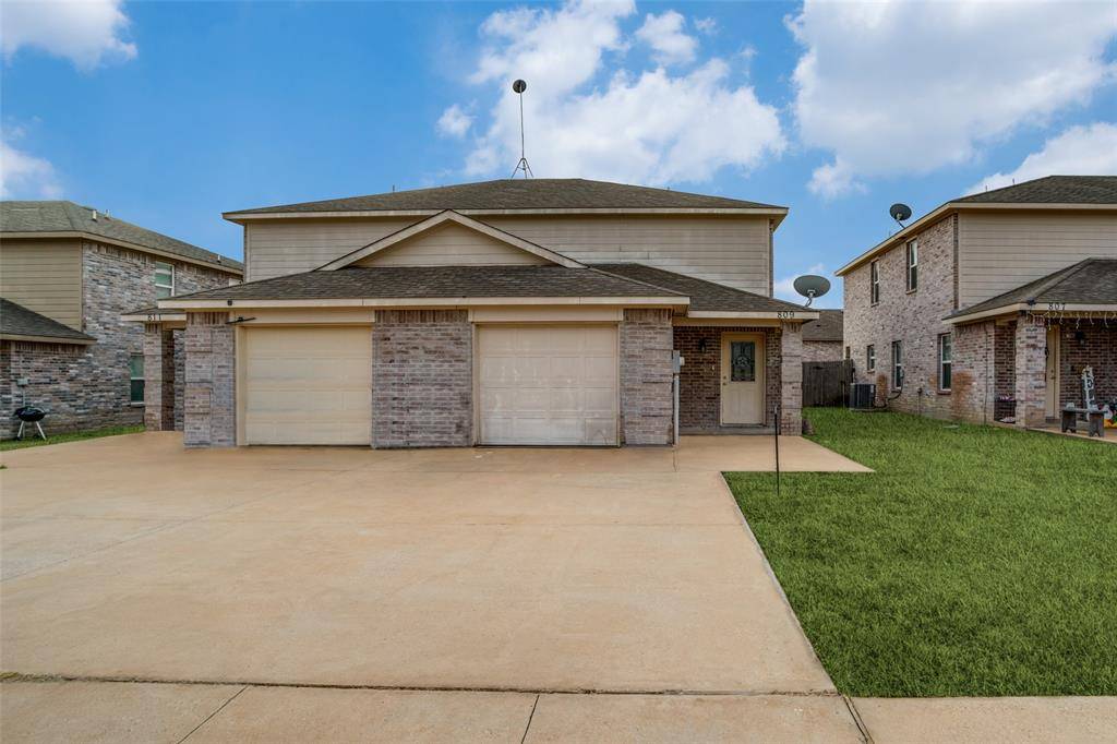 Princeton, TX 75407,809 E College Street