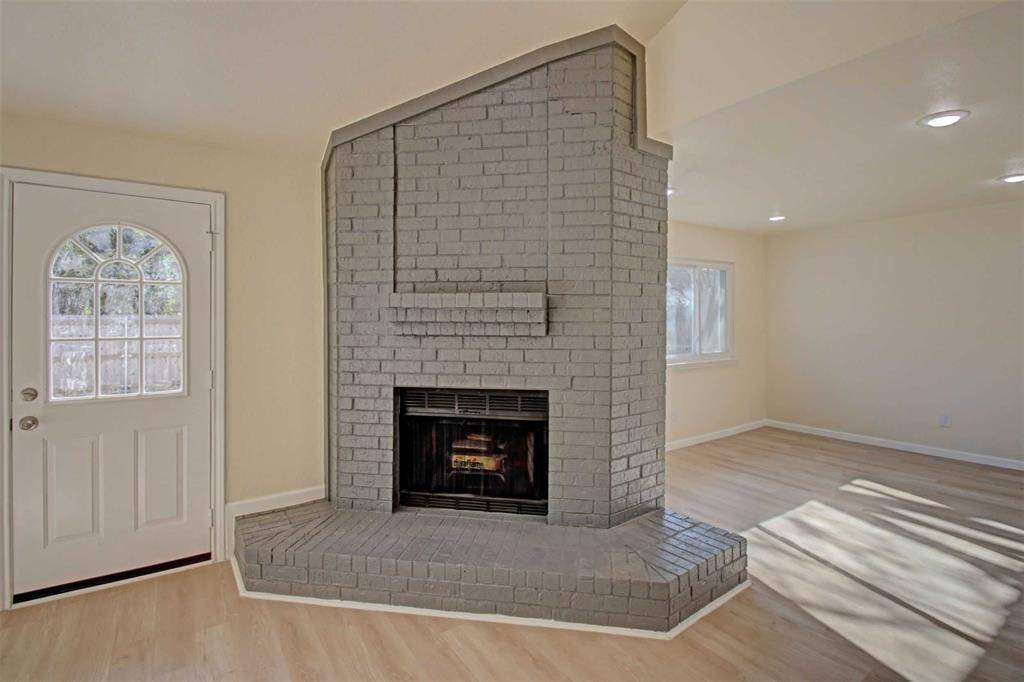 Grand Prairie, TX 75052,2421 Claremont Drive