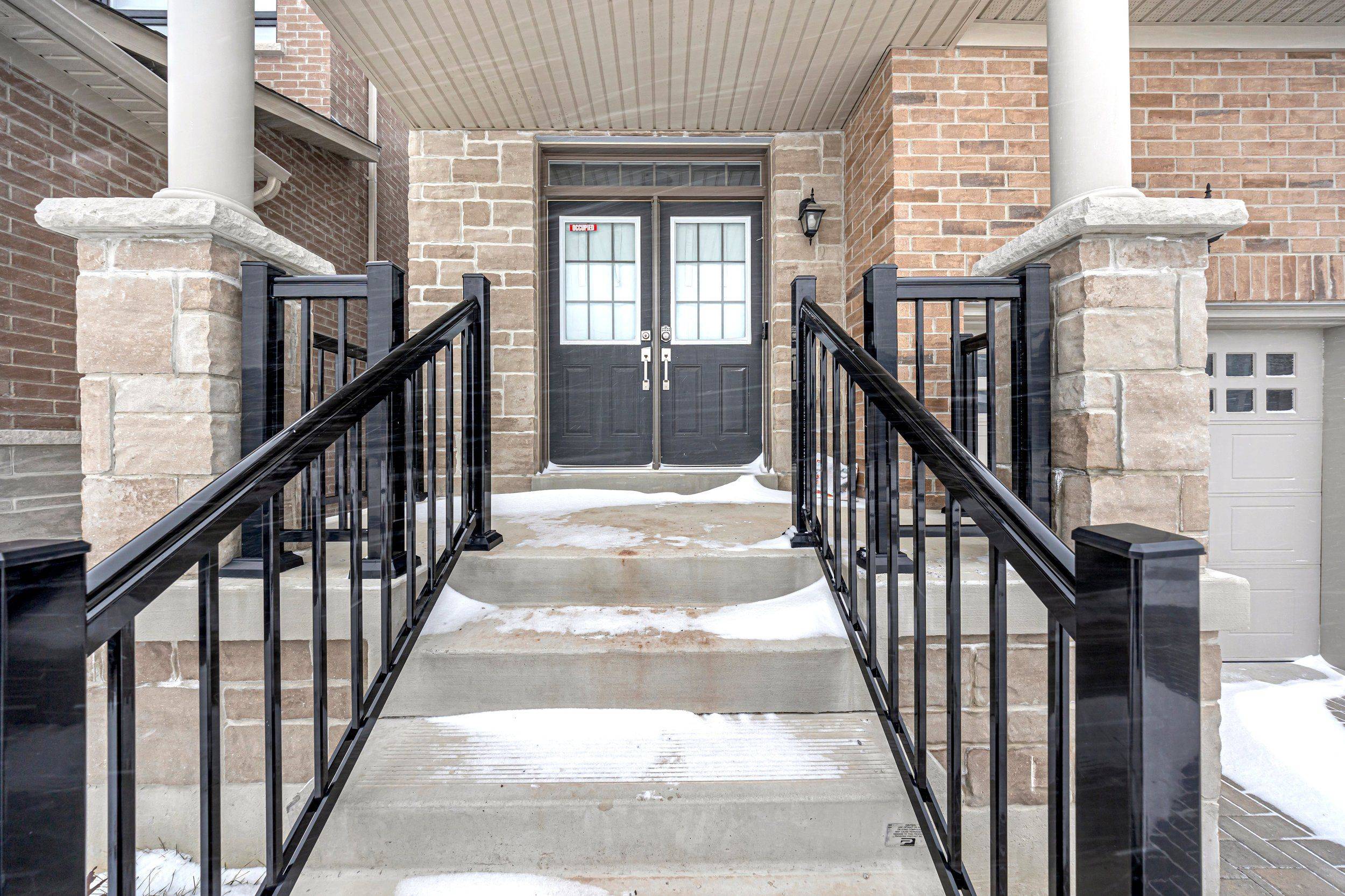 Oshawa, ON L1L 0V1,941 Rexton DR