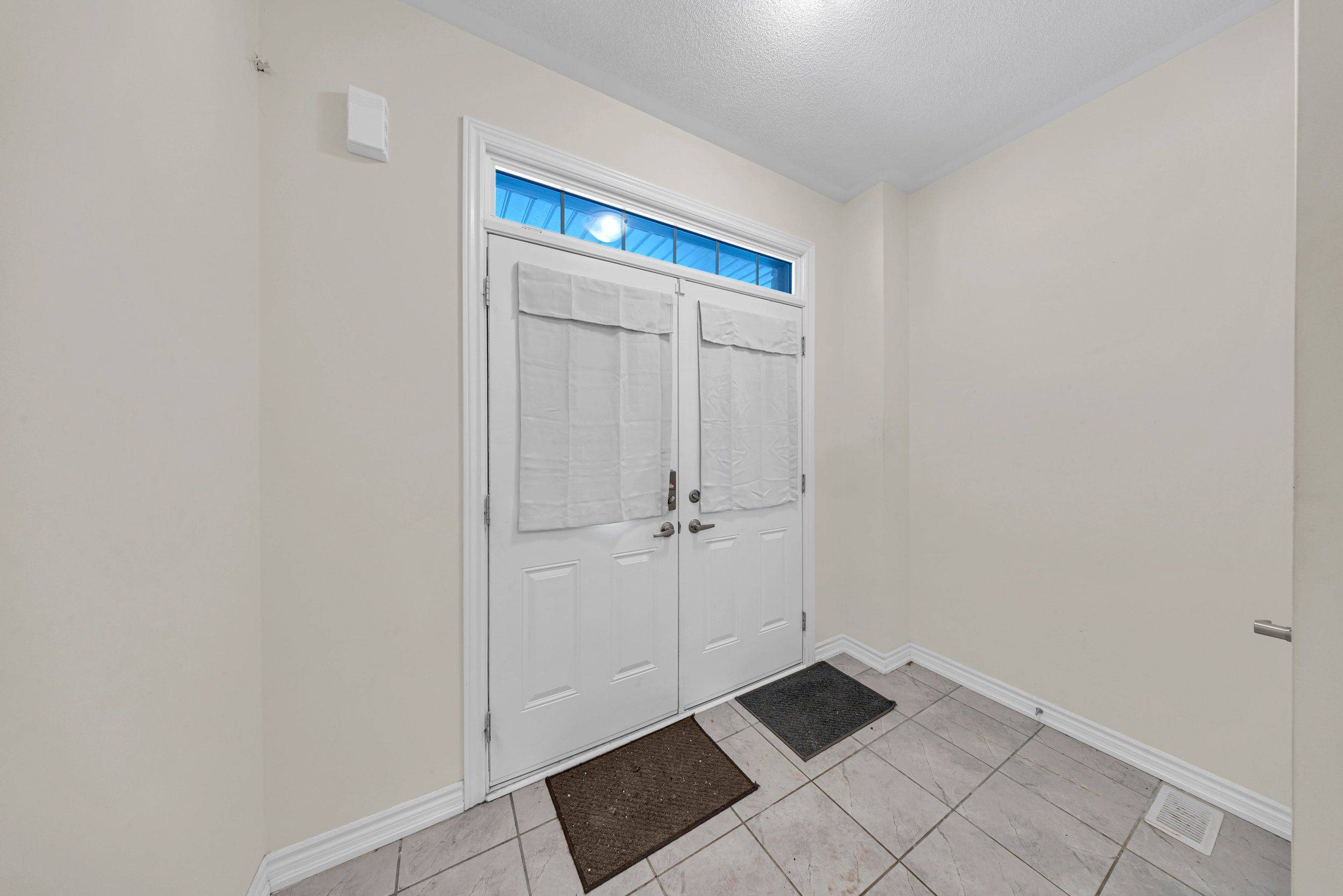 Oshawa, ON L1L 0V1,941 Rexton DR