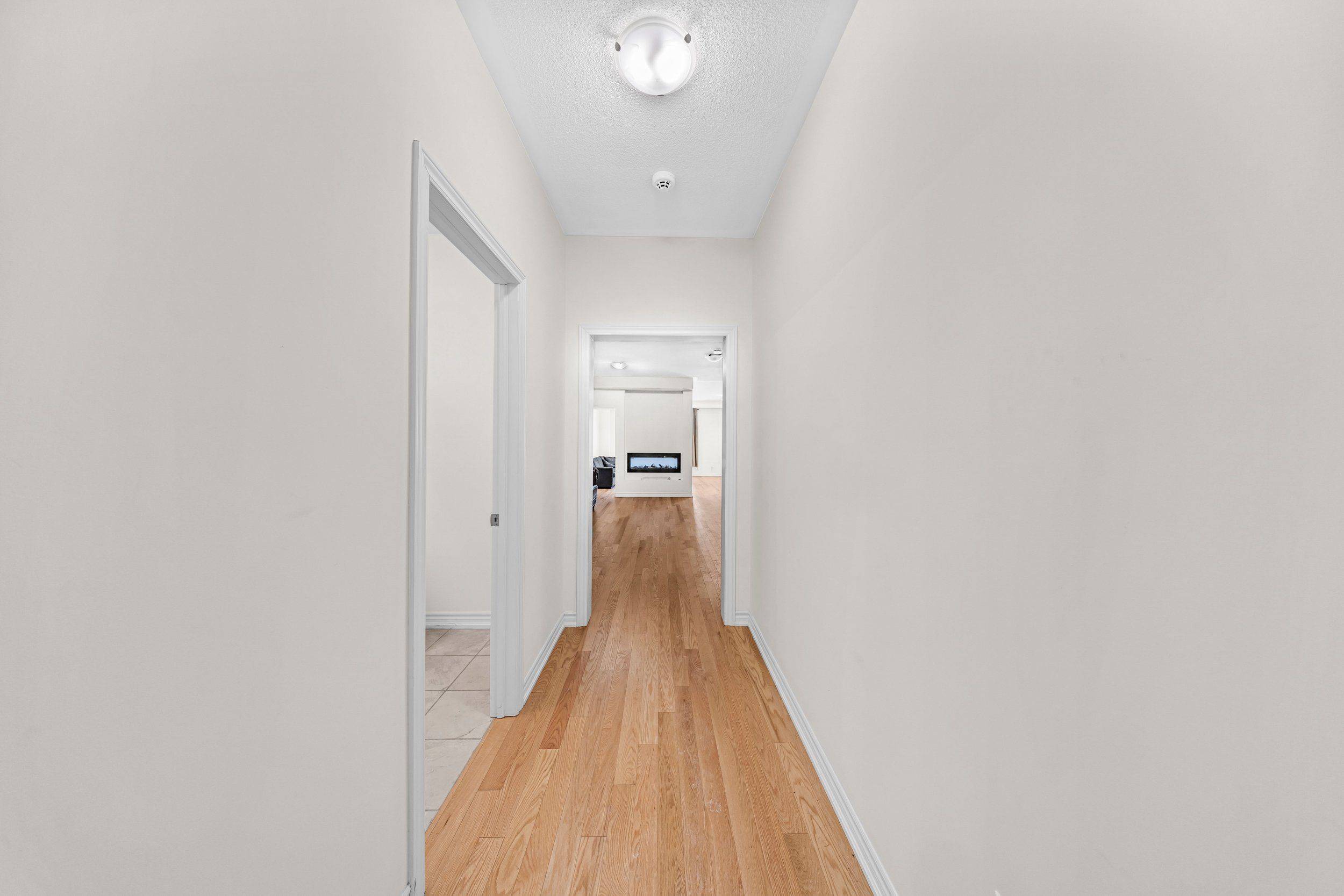 Oshawa, ON L1L 0V1,941 Rexton DR