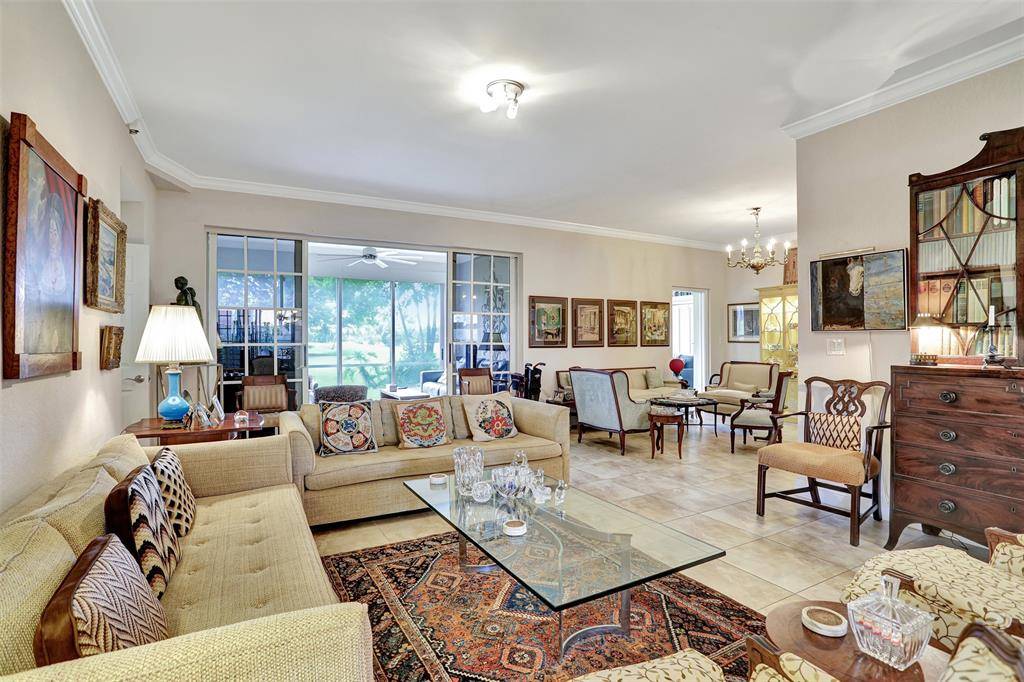 Pompano Beach, FL 33069,4112 W Palm Aire Dr #121B