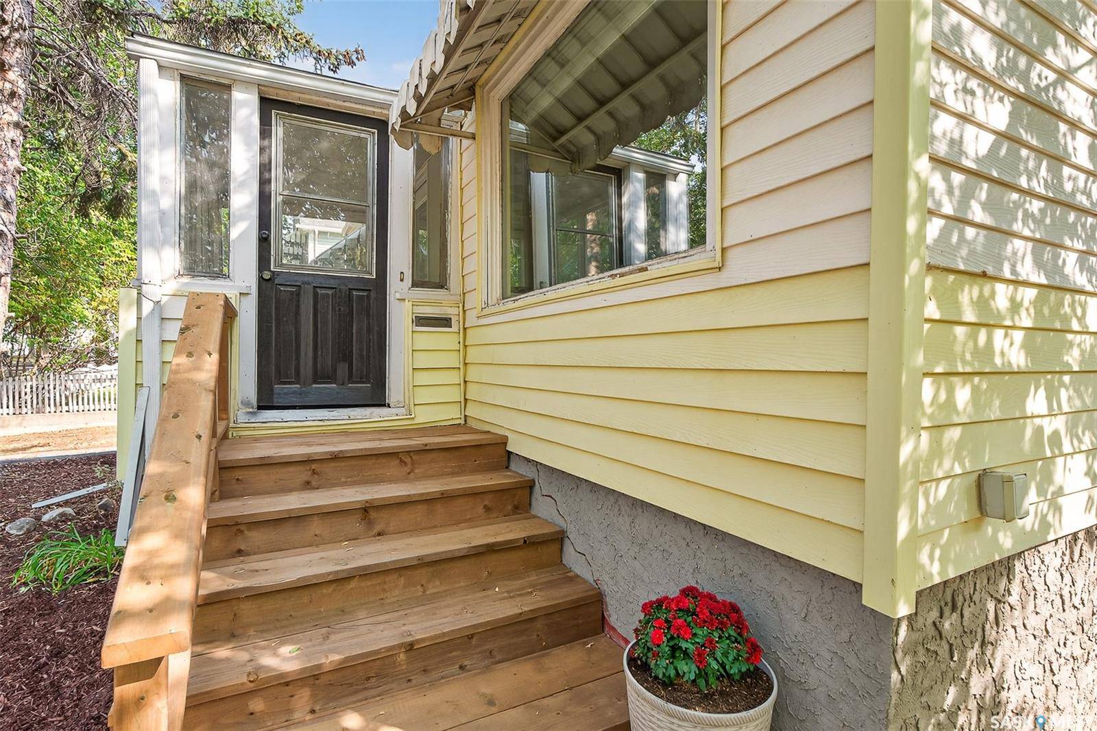 Moose Jaw, SK S6H 3X2,1045 4th AVENUE NW