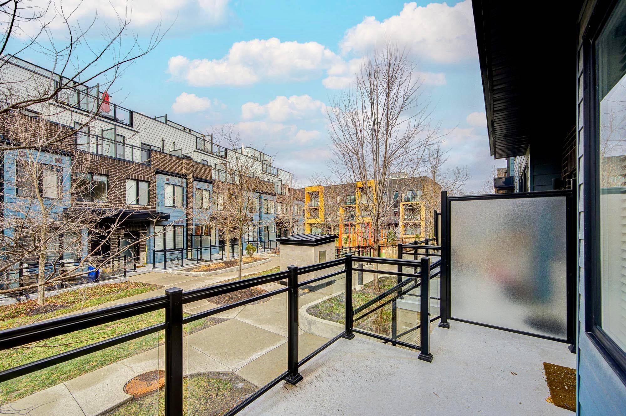 Mississauga, ON L5J 0B3,1155 Stroud LN #6