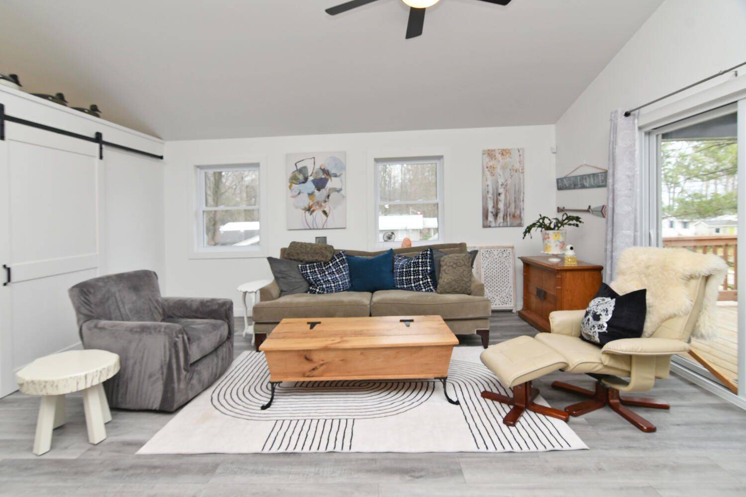 Lambton Shores, ON N0N 1J1,9904 LAKE RD