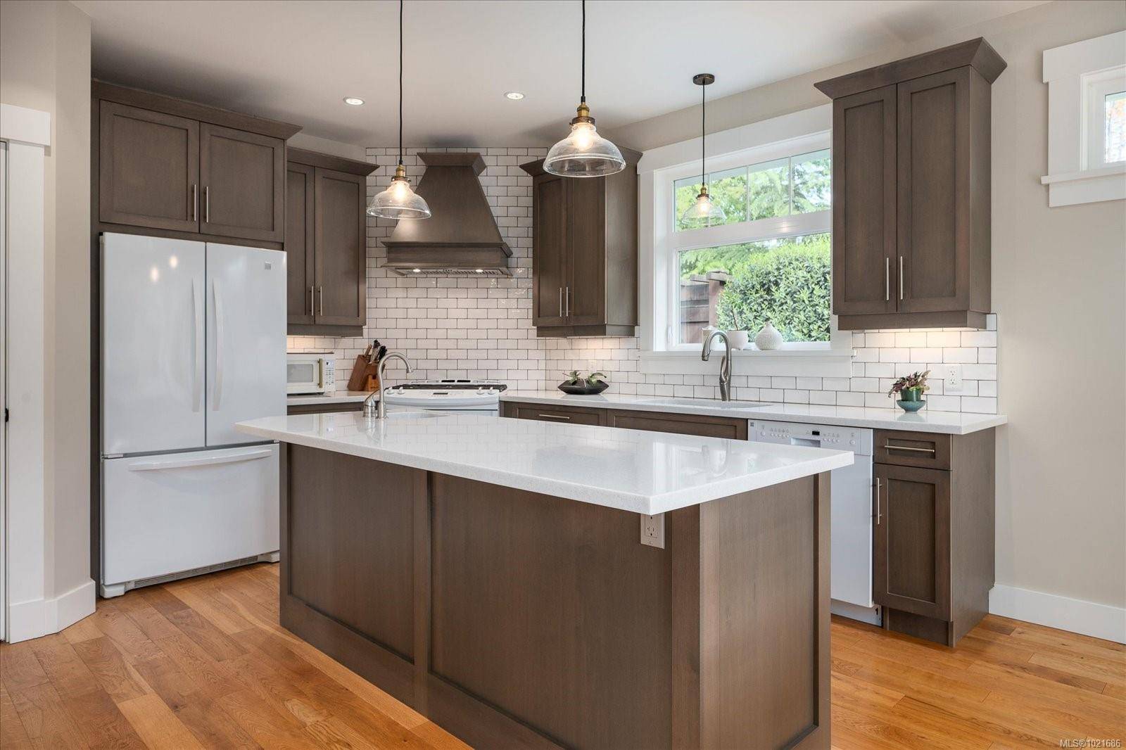 Parksville, BC V9P 2R6,672 Lowry's Rd