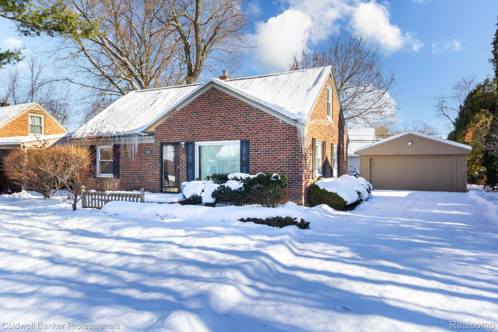 Sylvan Lake, MI 48320,1921 Beverly ST