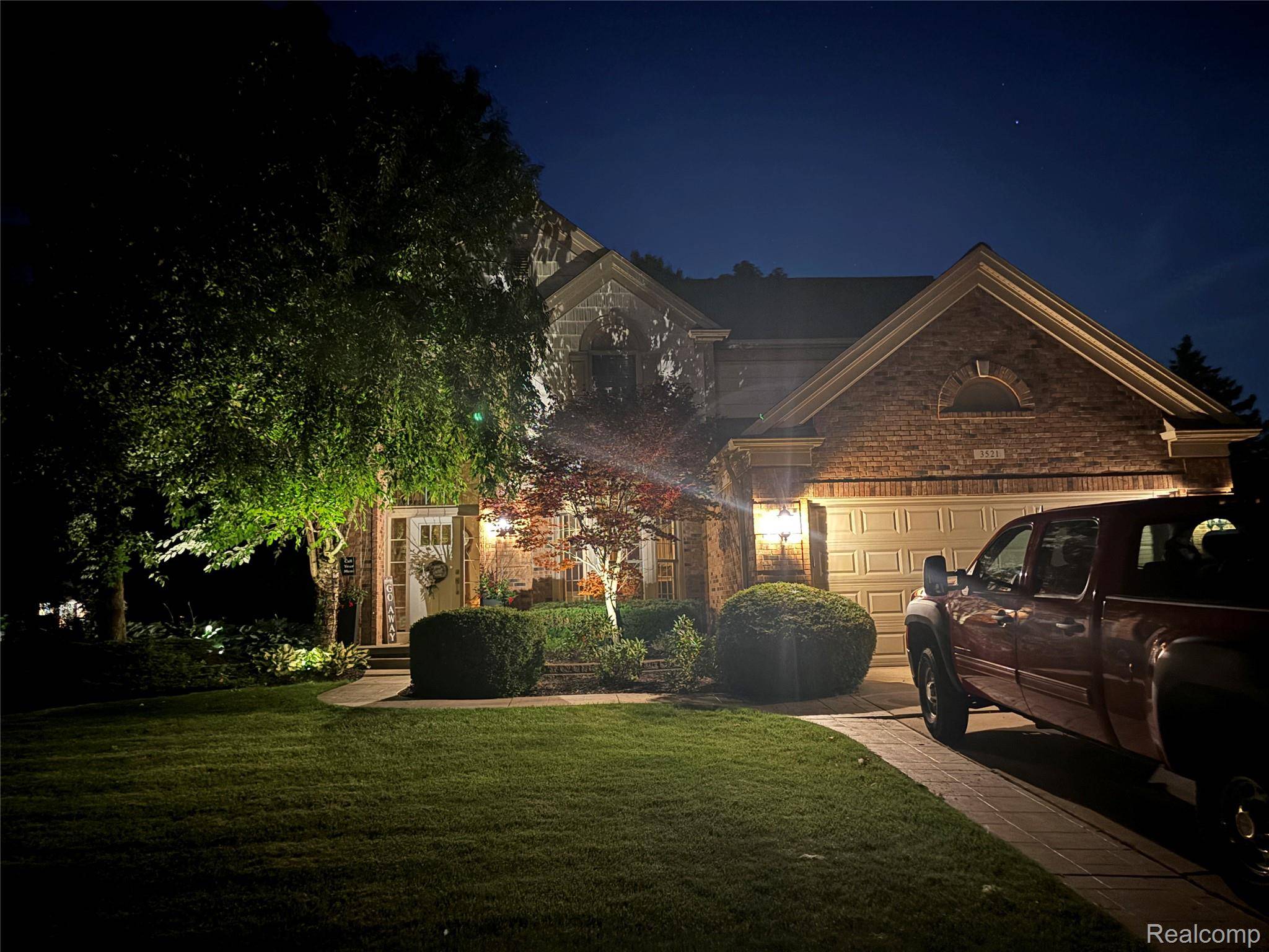 Lake Orion, MI 48359,3521 E Pond LN