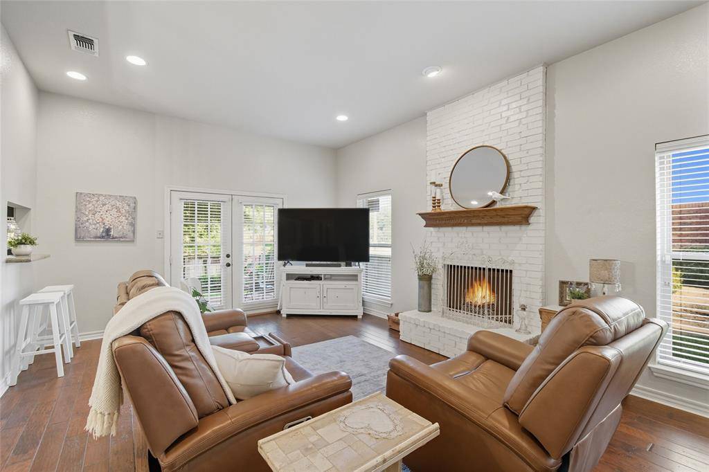 Arlington, TX 76016,5843 Lake Point Drive