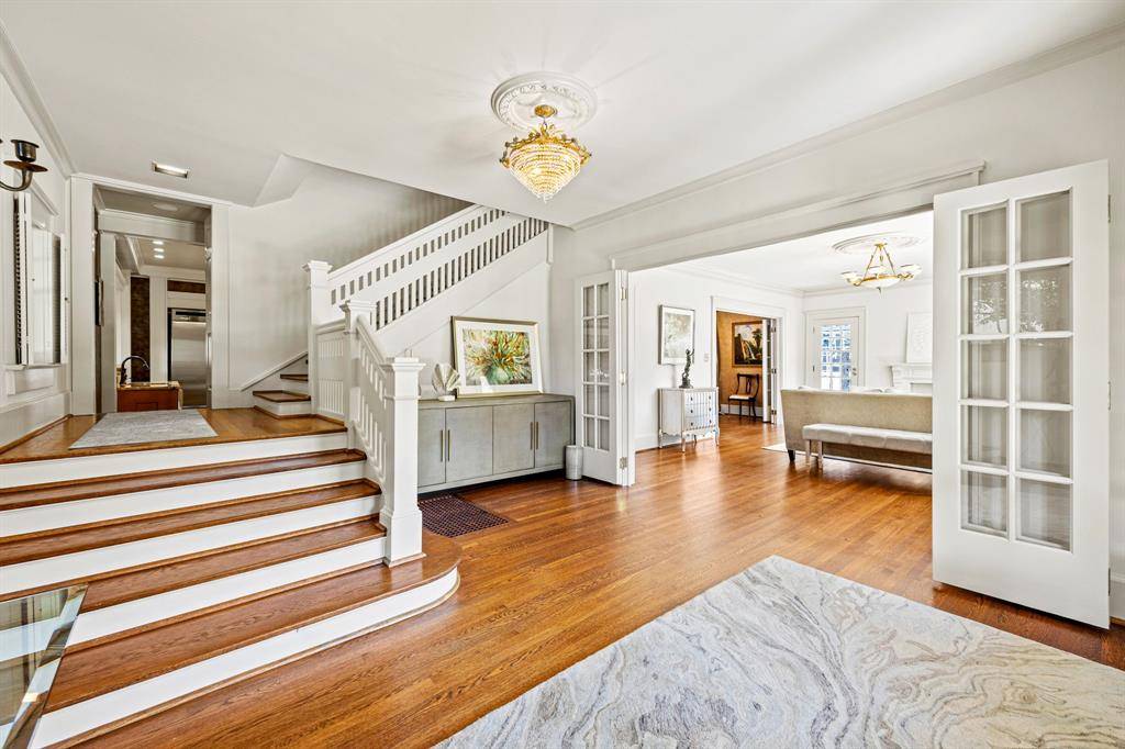 Dallas, TX 75214,5617 Swiss Avenue