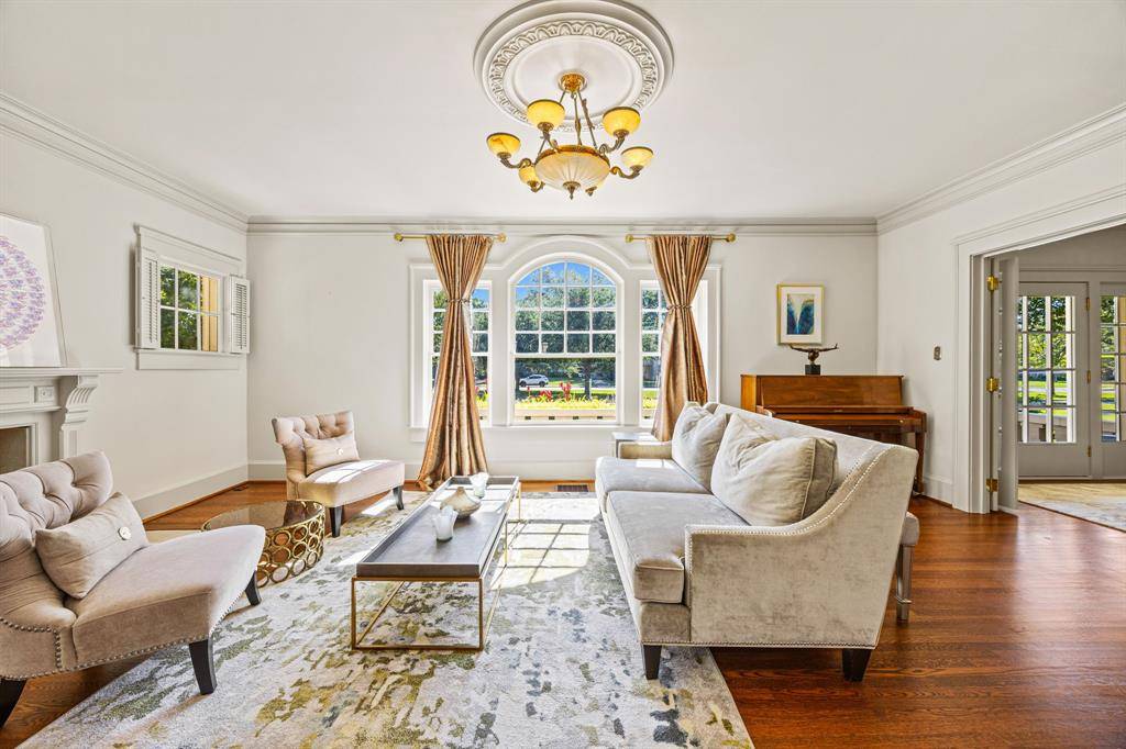 Dallas, TX 75214,5617 Swiss Avenue