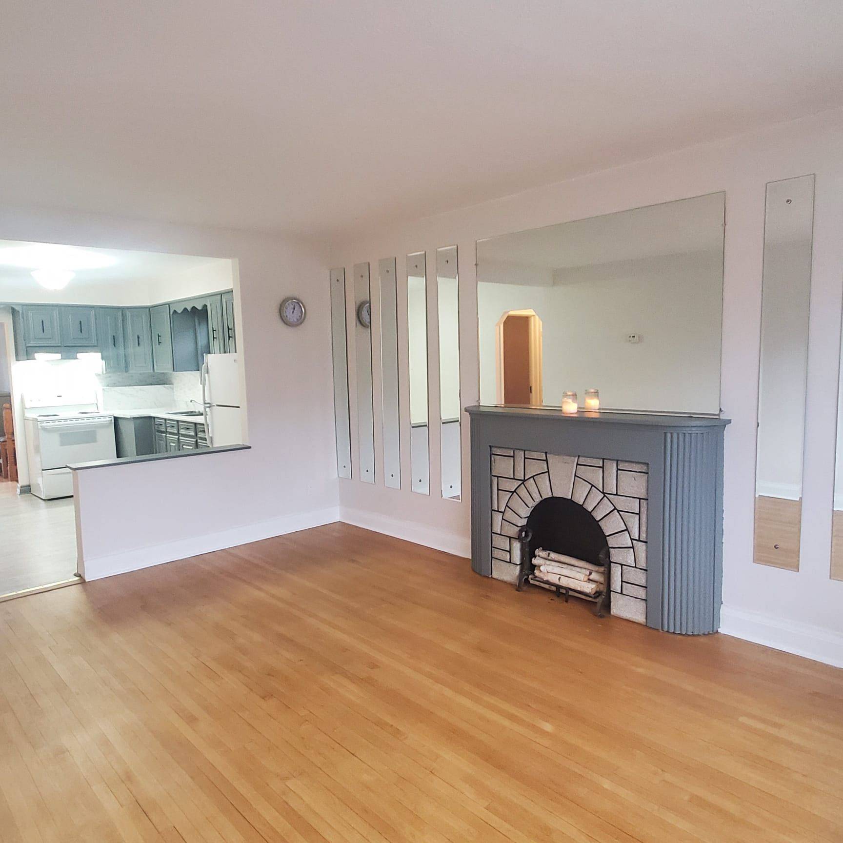 Toronto E03, ON M4J 4L9,304 Linsmore CRES