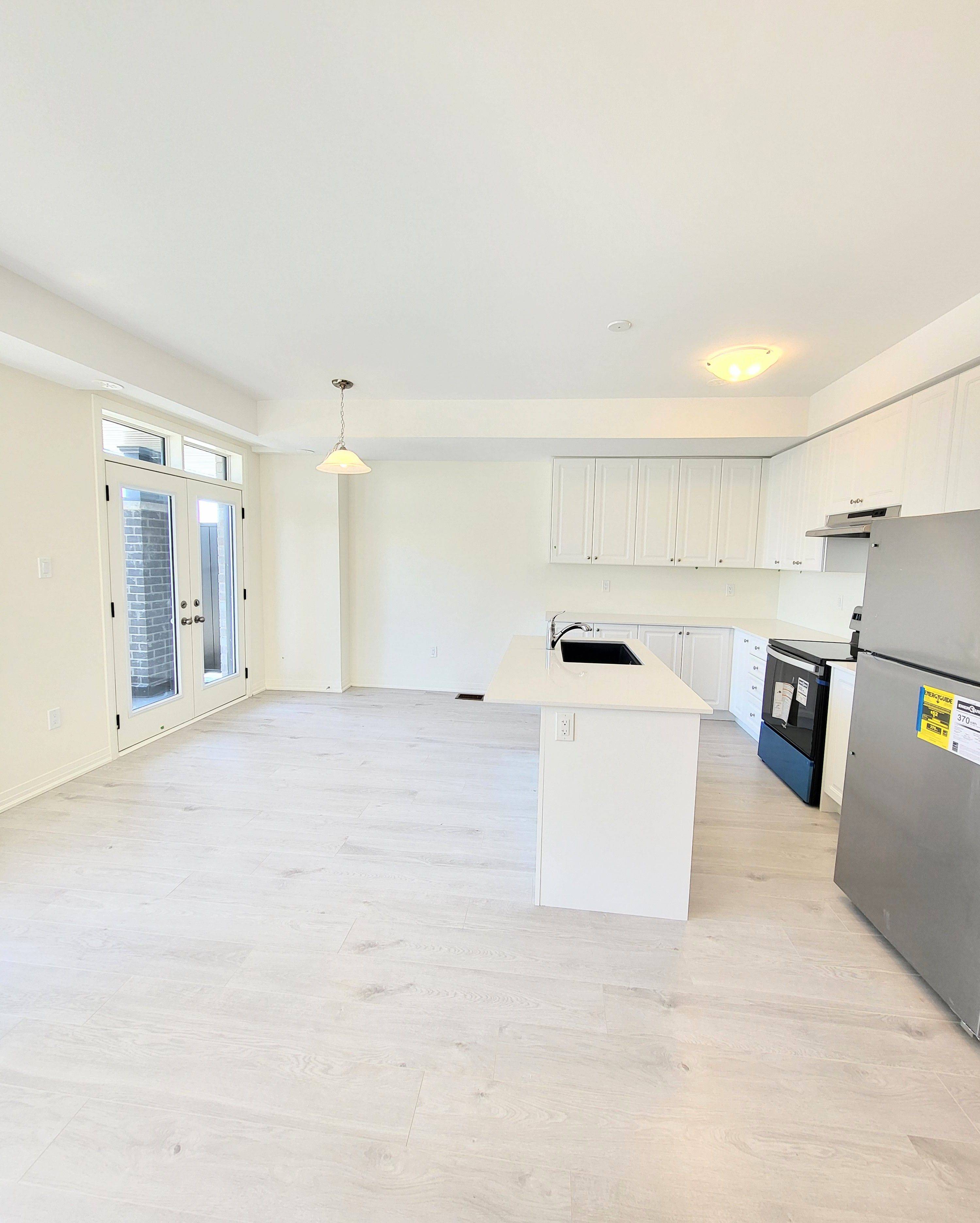 Whitby, ON L1R 0S7,20 Esquire WAY