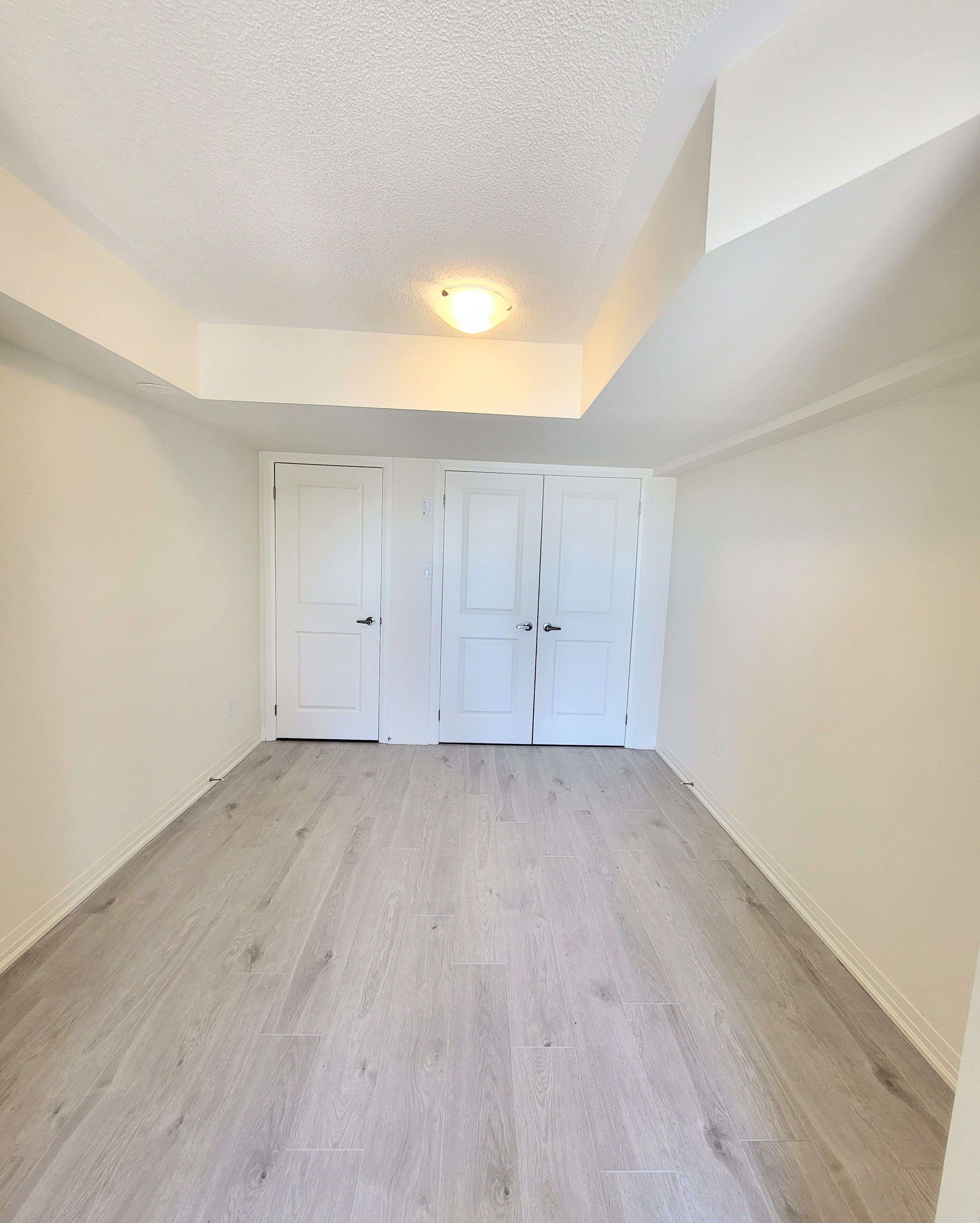 Whitby, ON L1R 0S7,20 Esquire WAY