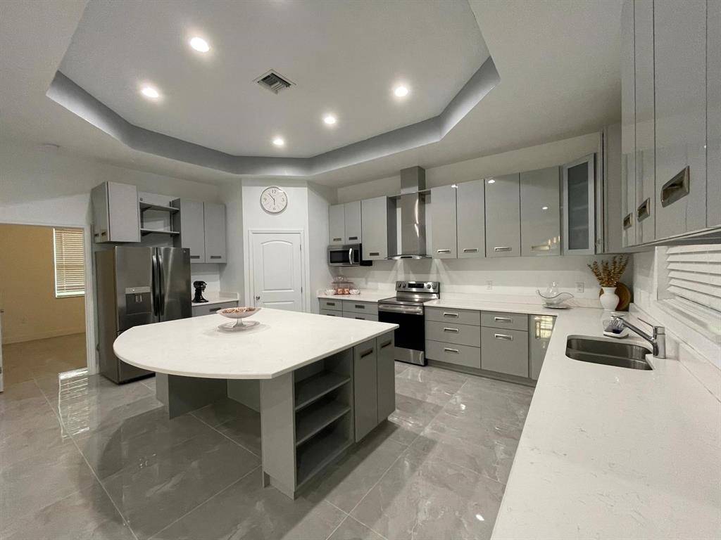 Port St Lucie, FL 34984,1711 SE Airoso Blvd