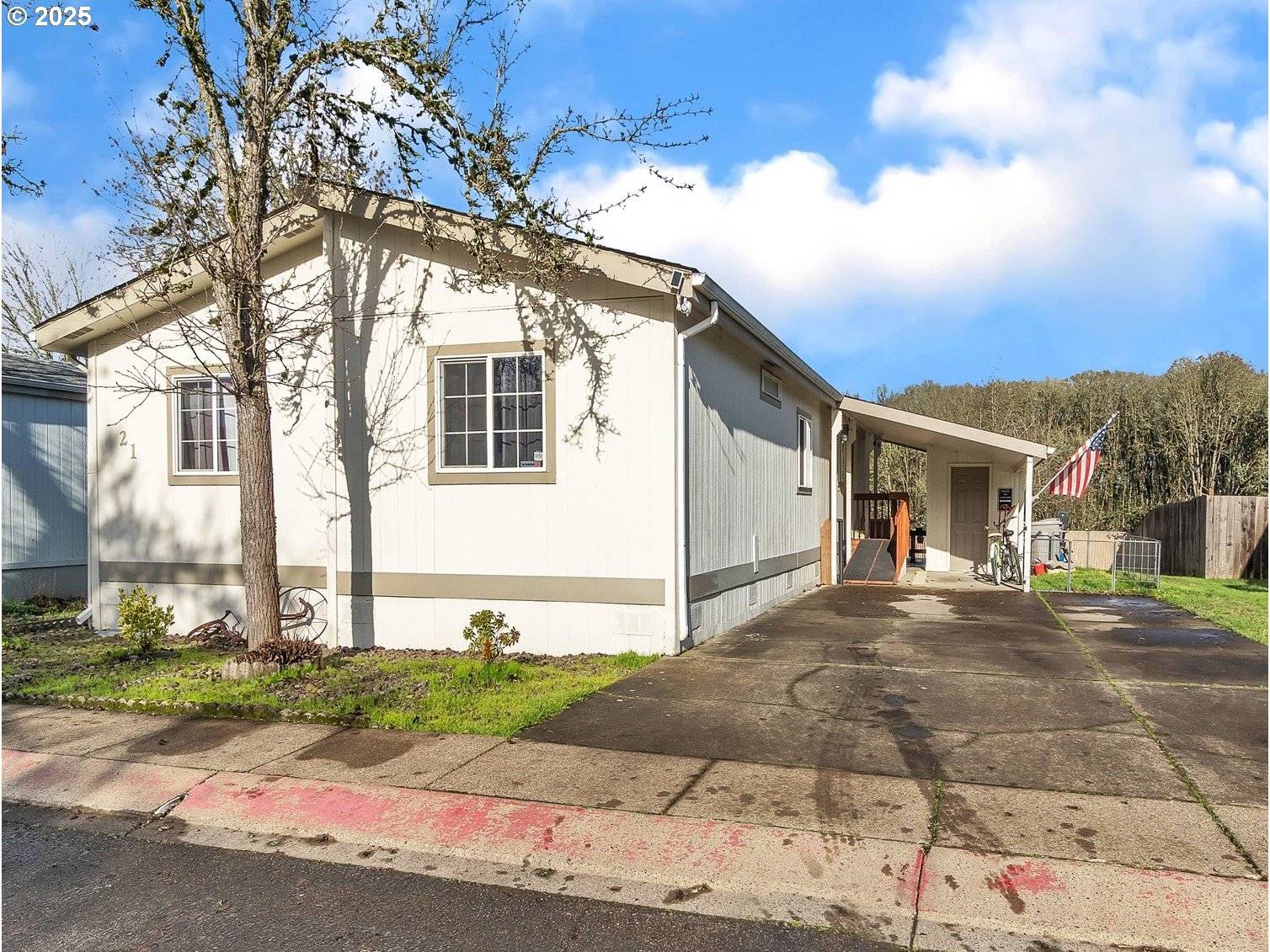 Albany, OR 97322,777 COLLEGE PARK DR SW #21