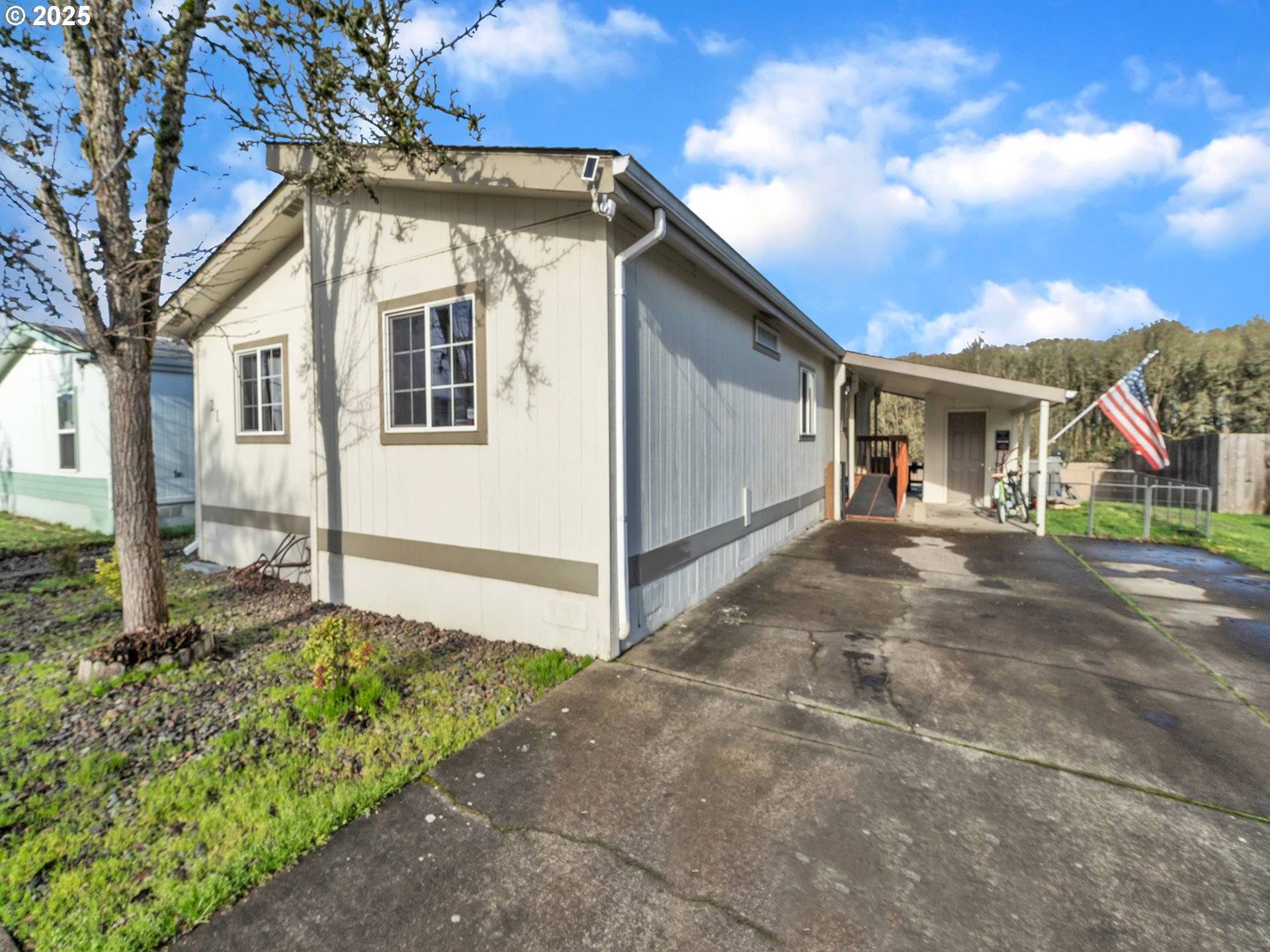 Albany, OR 97322,777 COLLEGE PARK DR SW #21