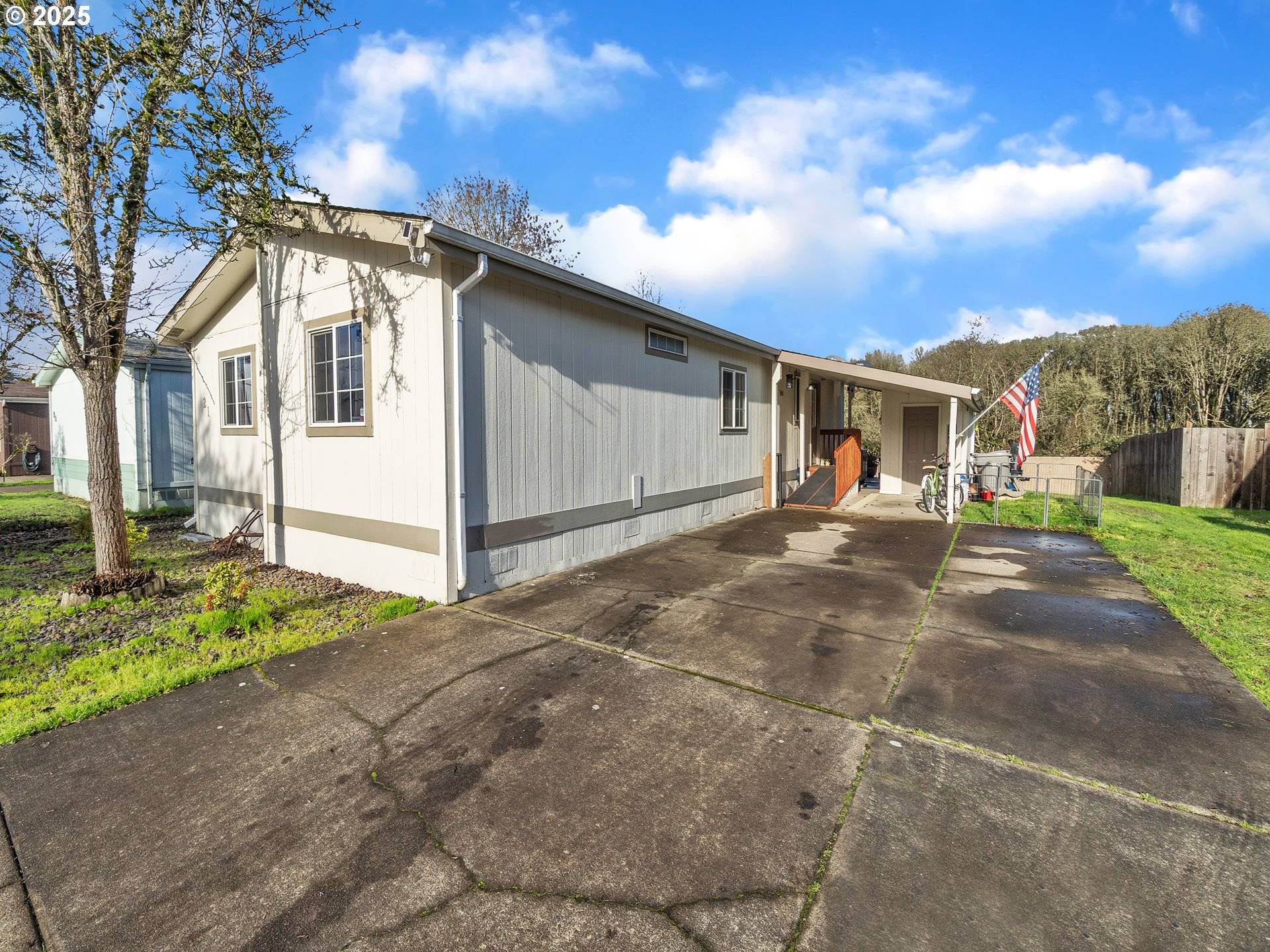 Albany, OR 97322,777 COLLEGE PARK DR SW #21