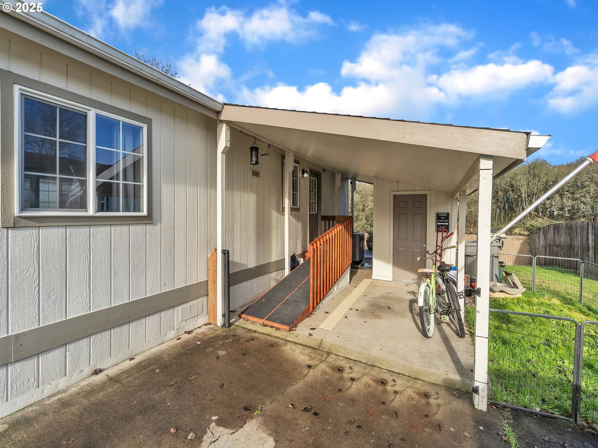 Albany, OR 97322,777 COLLEGE PARK DR SW #21