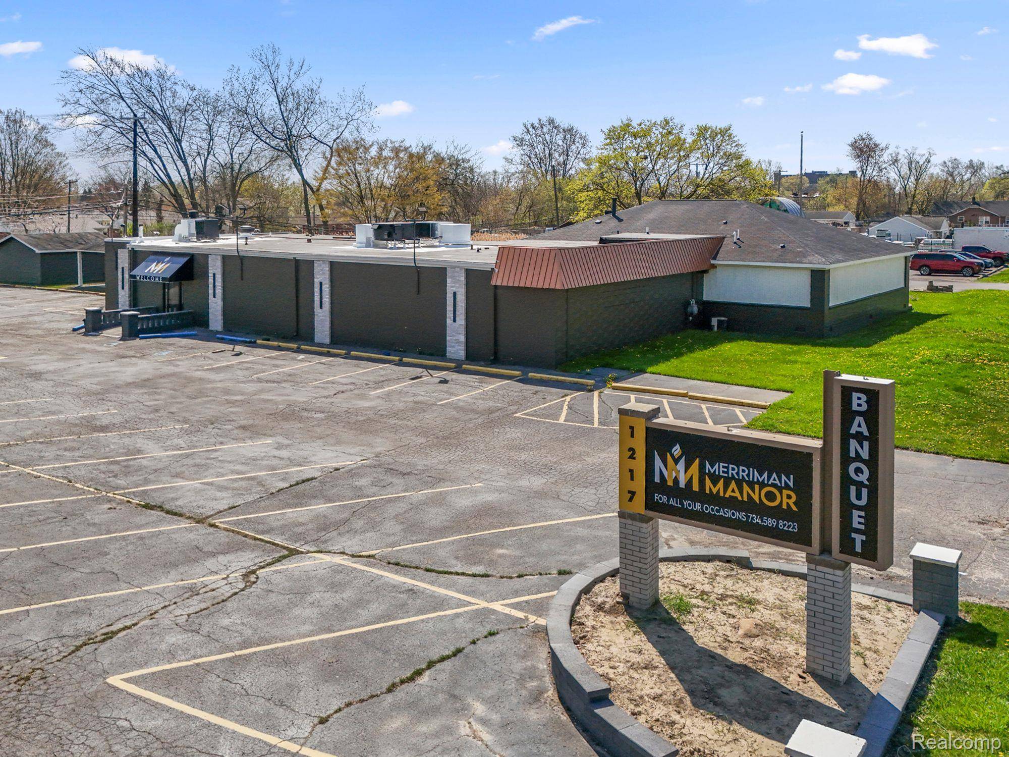 Westland, MI 48186,1217 S Merriman RD