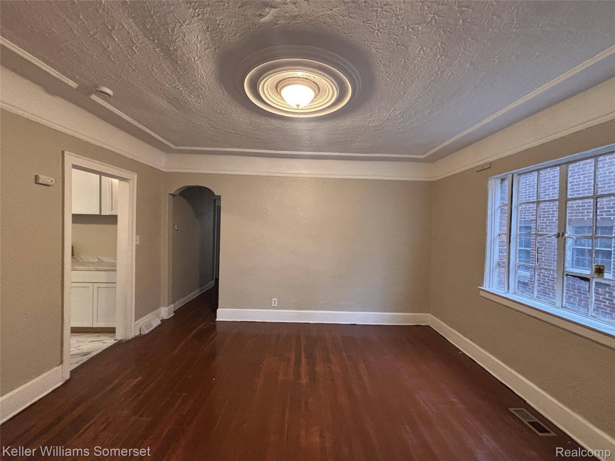 Detroit, MI 48221,17606 Roselawn ST