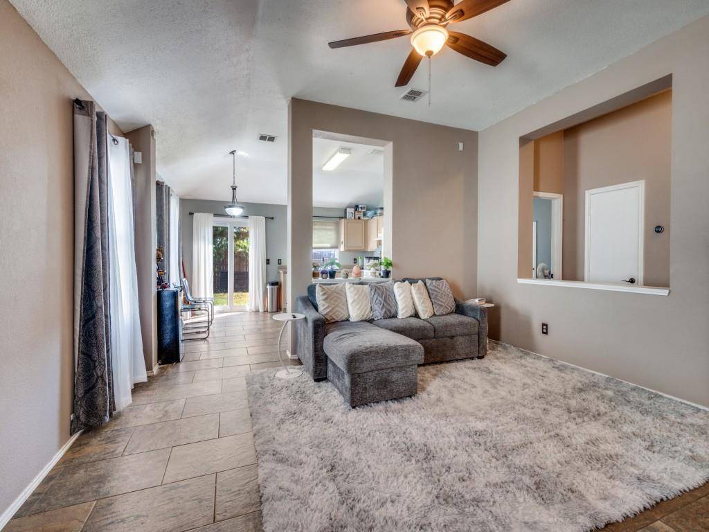 Arlington, TX 76001,7411 Marsland Lane