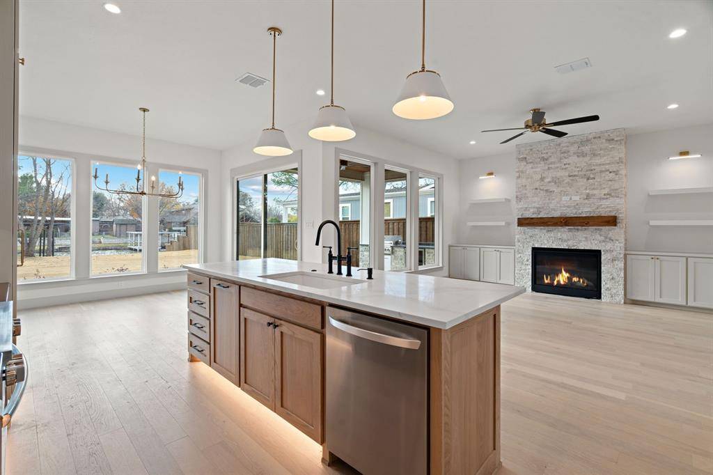 Granbury, TX 76049,3812 E Port Ridglea Court