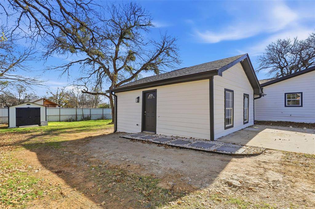 Fort Worth, TX 76112,2741 Meaders Avenue