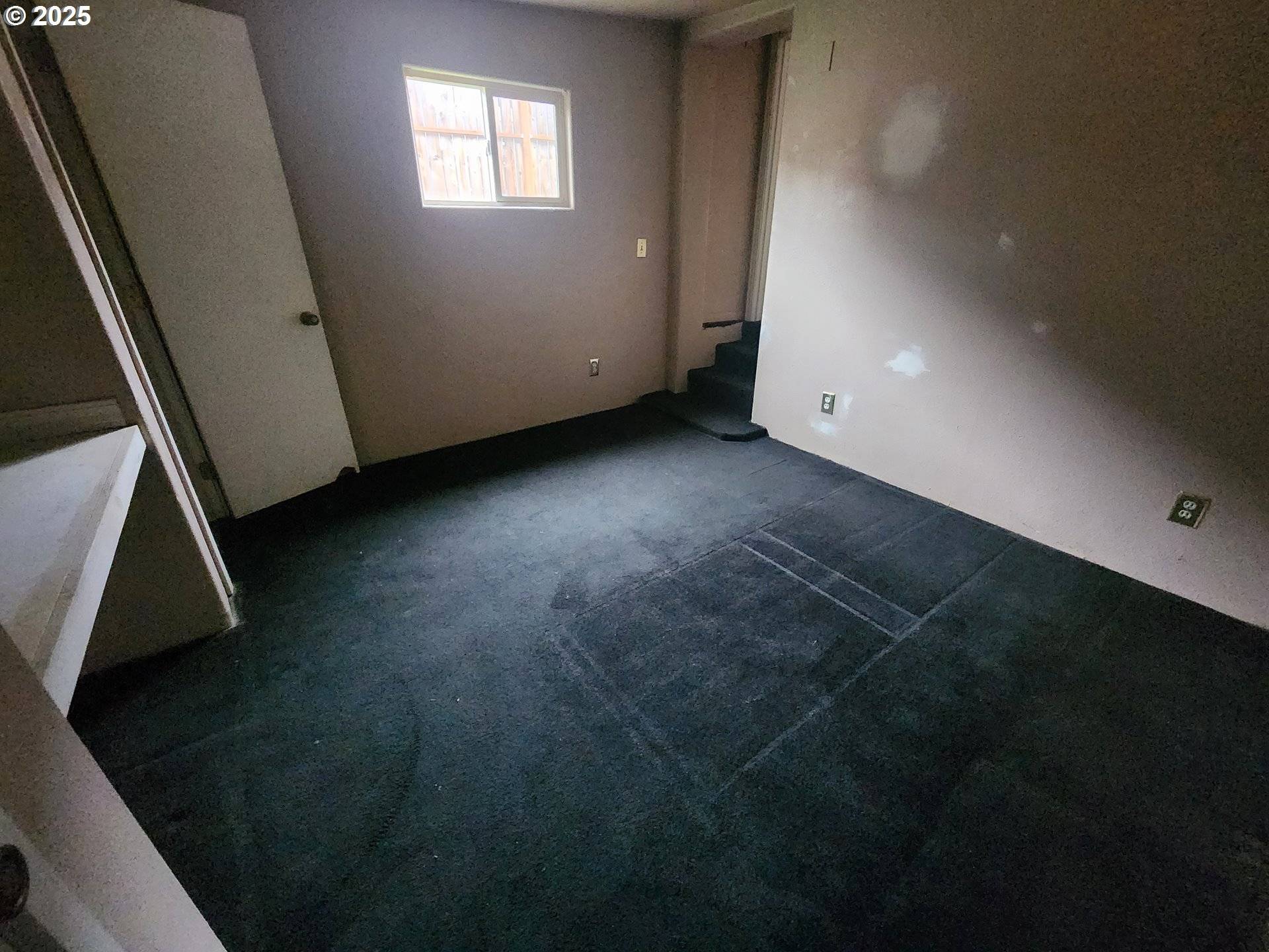 Roseburg, OR 97470,1337 NE FREEMONT AVE