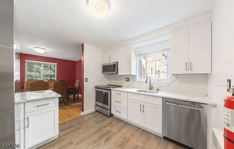 Springfield Twp., NJ 07081,85A Troy Dr