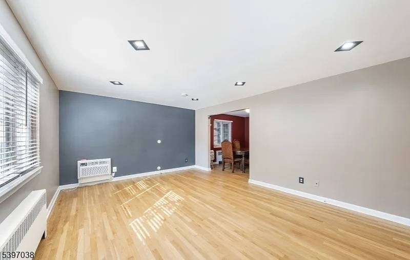 Springfield Twp., NJ 07081,85A Troy Dr