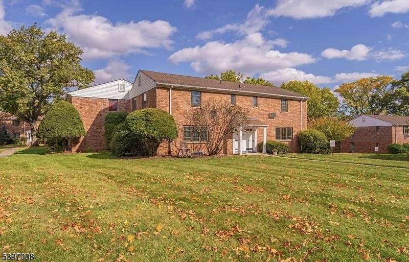 Springfield Twp., NJ 07081,85A Troy Dr