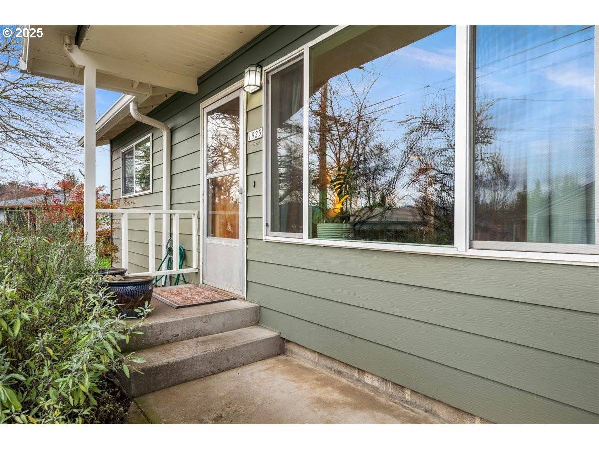 Forest Grove, OR 97116,1925 16TH AVE