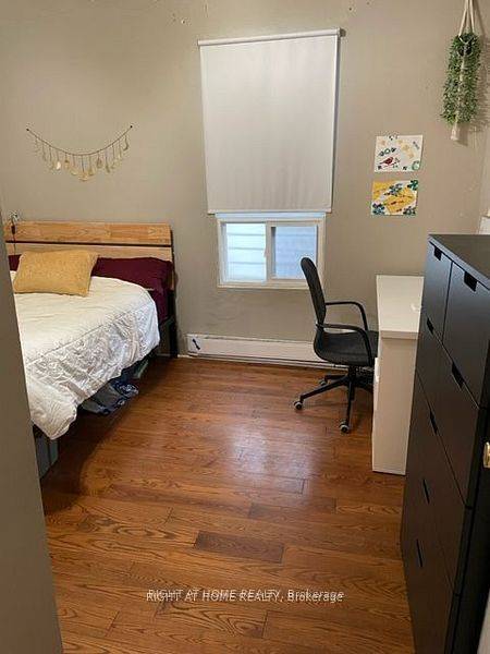 Toronto C01, ON M5T 1L5,85 Baldwin ST #2