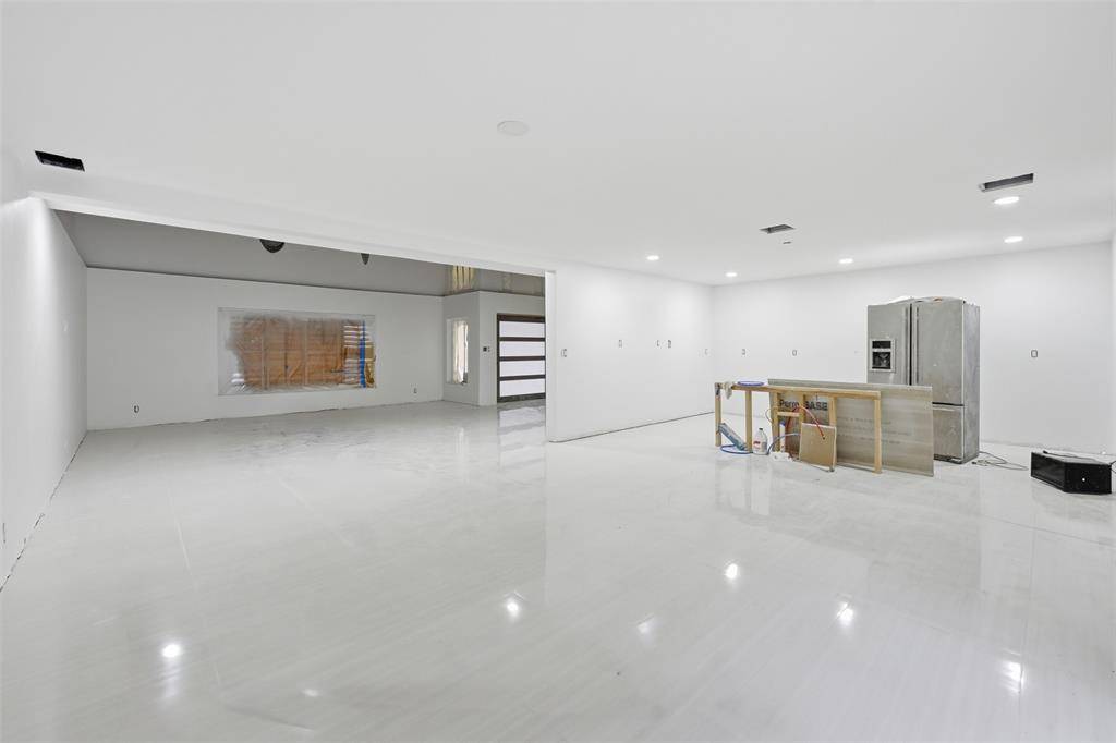 Fort Lauderdale, FL 33305,2026 NE 32nd Ave