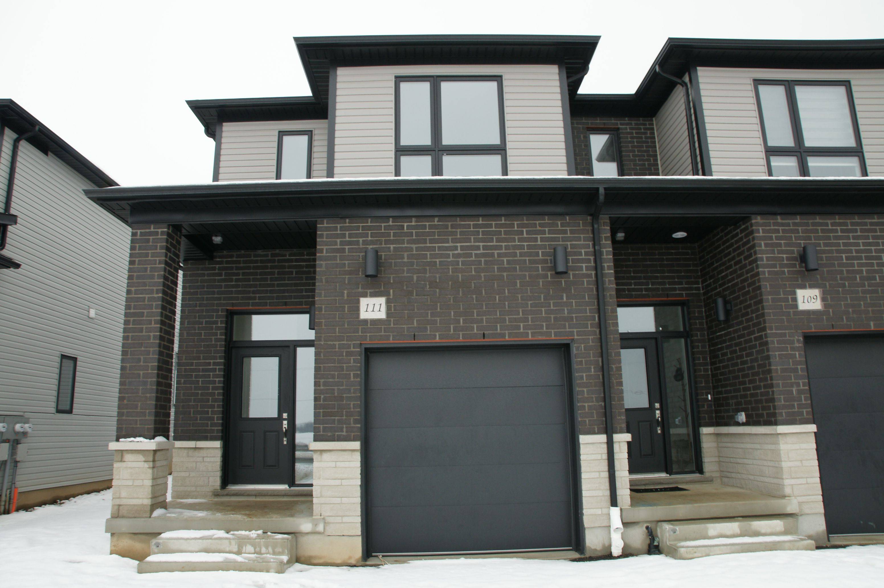 Kitchener, ON N2P 0L5,111 WINTER WREN CRES