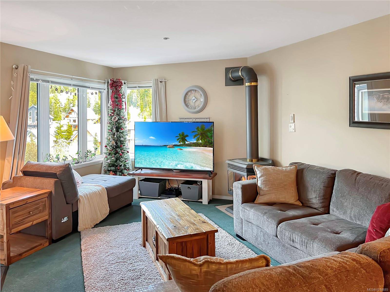 Courtenay, BC V9J 1L0,1320 Henry Rd #106