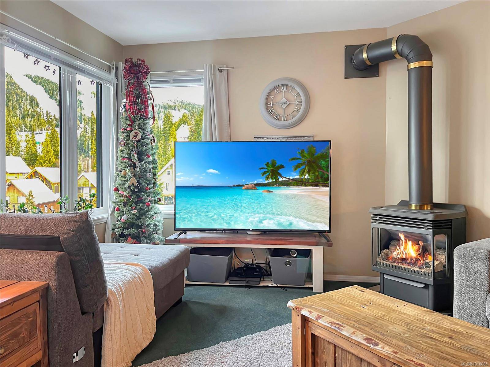 Courtenay, BC V9J 1L0,1320 Henry Rd #106