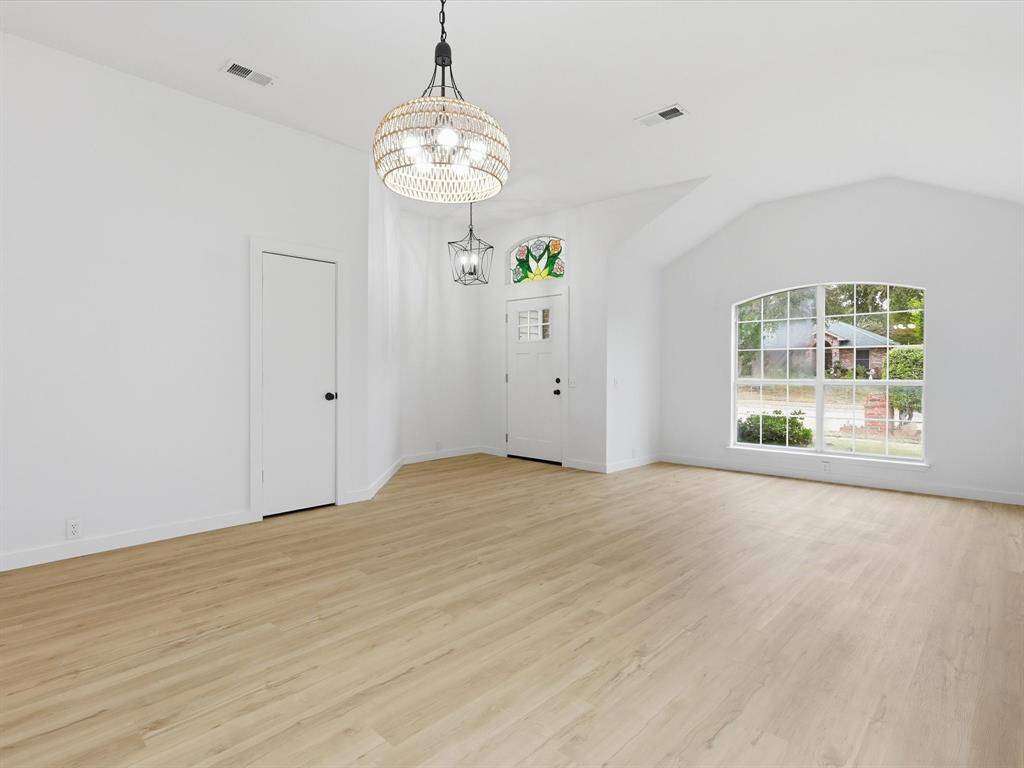 Saginaw, TX 76131,1013 Grand Central Parkway