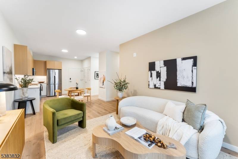 East Orange City, NJ 07018,431 Dr Mlk Jr Blvd #601